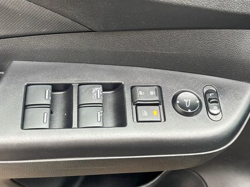 Used 2016 Honda CR-V SE image 7