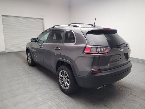 Used 2019 Jeep Cherokee Latitude Plus w/ Comfort/Convenience Group FWD image 5