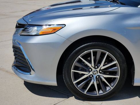 Certified 2022 Toyota Camry XLE w/ Cold Weather Package FWD image 8