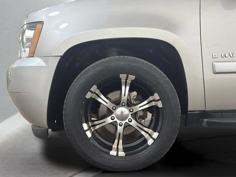 Used 2007 Chevrolet Avalanche LS image 36