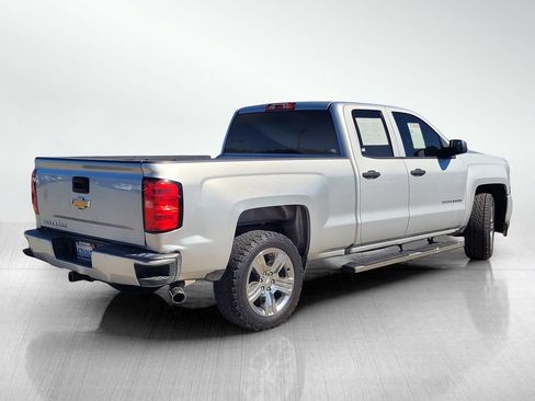 Used 2018 Chevrolet Silverado 1500 Custom w/ Custom Convenience Package RWD image 4
