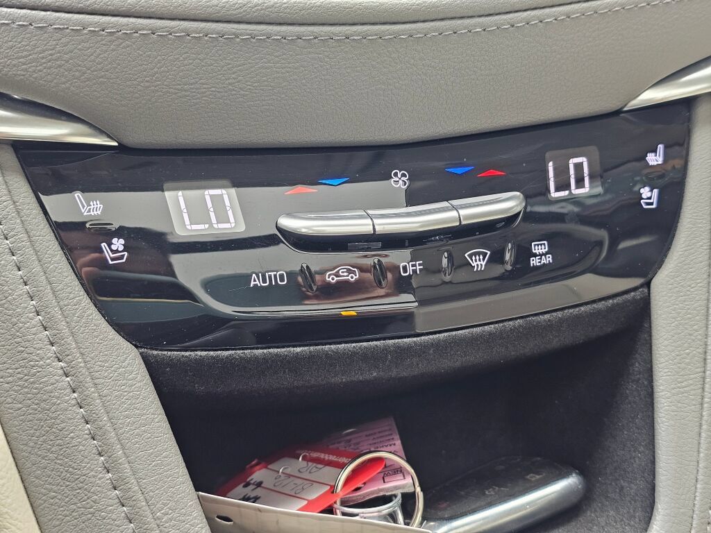Used 2018 Cadillac XT5 Premium Luxury AWD/4WD image 32