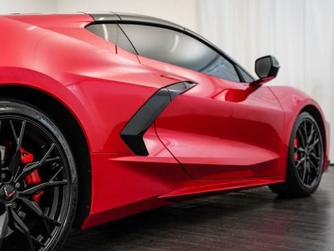 Used 2024 Chevrolet Corvette Stingray Premium Cpe w/ Z51 Performance Package RWD image 27