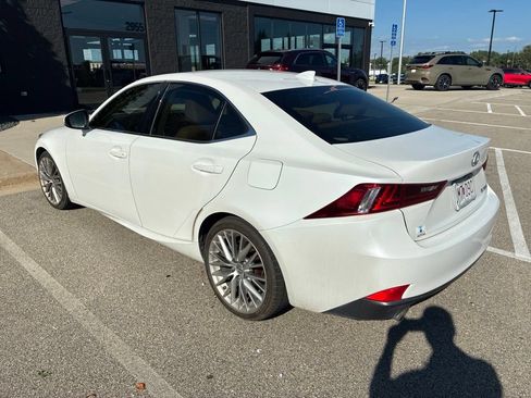 Used 2015 Lexus IS 250 RWD image 7