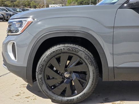 New 2026 Volkswagen Atlas SE FWD image 6
