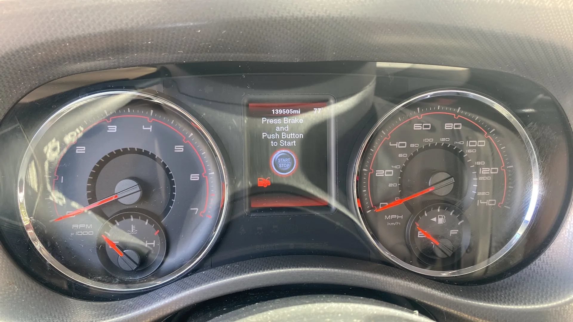 Used 2012 Dodge Charger SE RWD image 9