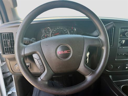 Used 2022 GMC Savana 2500 Work Van w/ Driver Convenience Package image 11