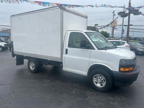 Used 2021 Chevrolet Express 3500 RWD image 5