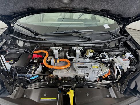 Used 2023 Nissan Ariya FWD image 33