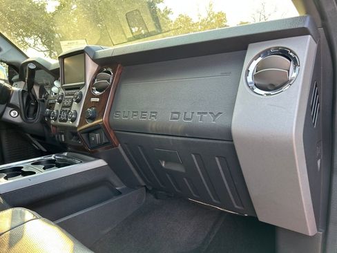 Used 2016 Ford F250 Lariat w/ Lariat Ultimate Package image 13