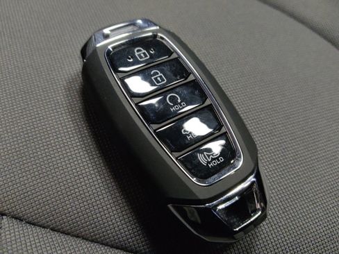 Used 2023 Hyundai Elantra SEL w/ Cargo Package image 32