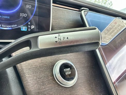 Used 2022 Mercedes-Benz EQS 450+ Sedan image 22