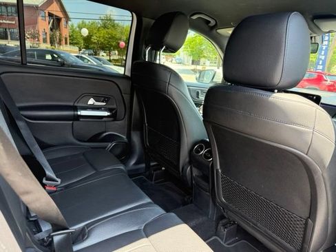 Used 2020 Mercedes-Benz GLB 250 4MATIC image 22