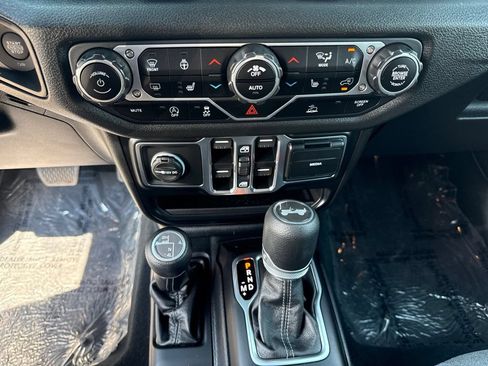 Certified 2024 Jeep Wrangler Unlimited Sport AWD/4WD image 14