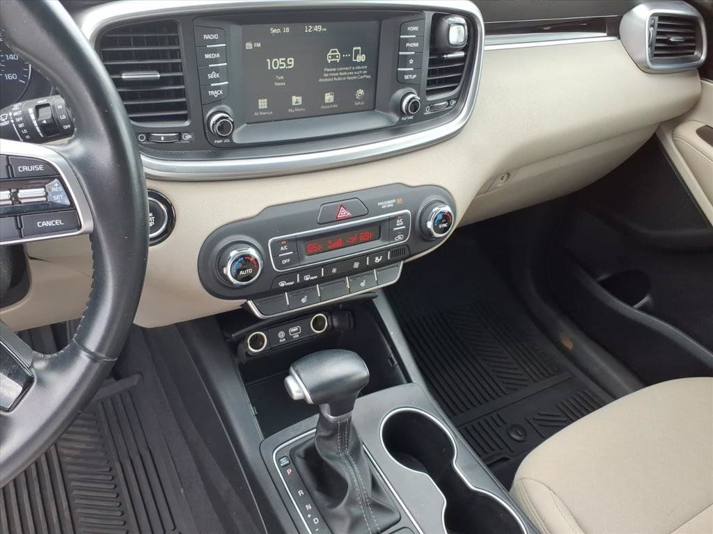 Used 2020 Kia Sorento S FWD image 25