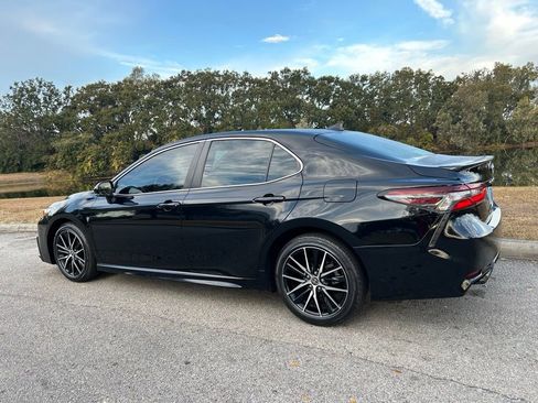 Used 2021 Toyota Camry SE w/ Audio Upgrade Package image 3