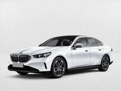 New 2027 BMW 550e xDrive w/ Premium Package AWD/4WD image 1