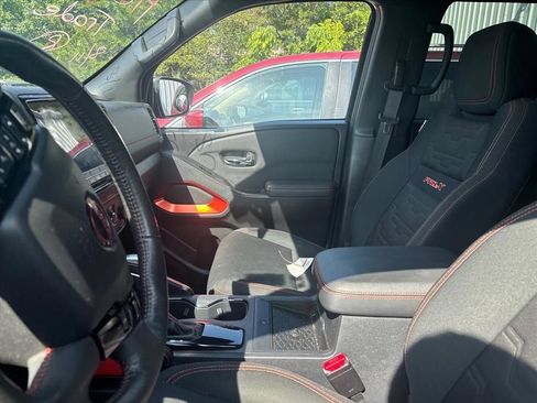 Used 2022 Nissan Frontier Pro-X RWD image 17