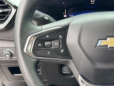 Used 2024 Chevrolet TrailBlazer LT w/ Convenience Package FWD image 32