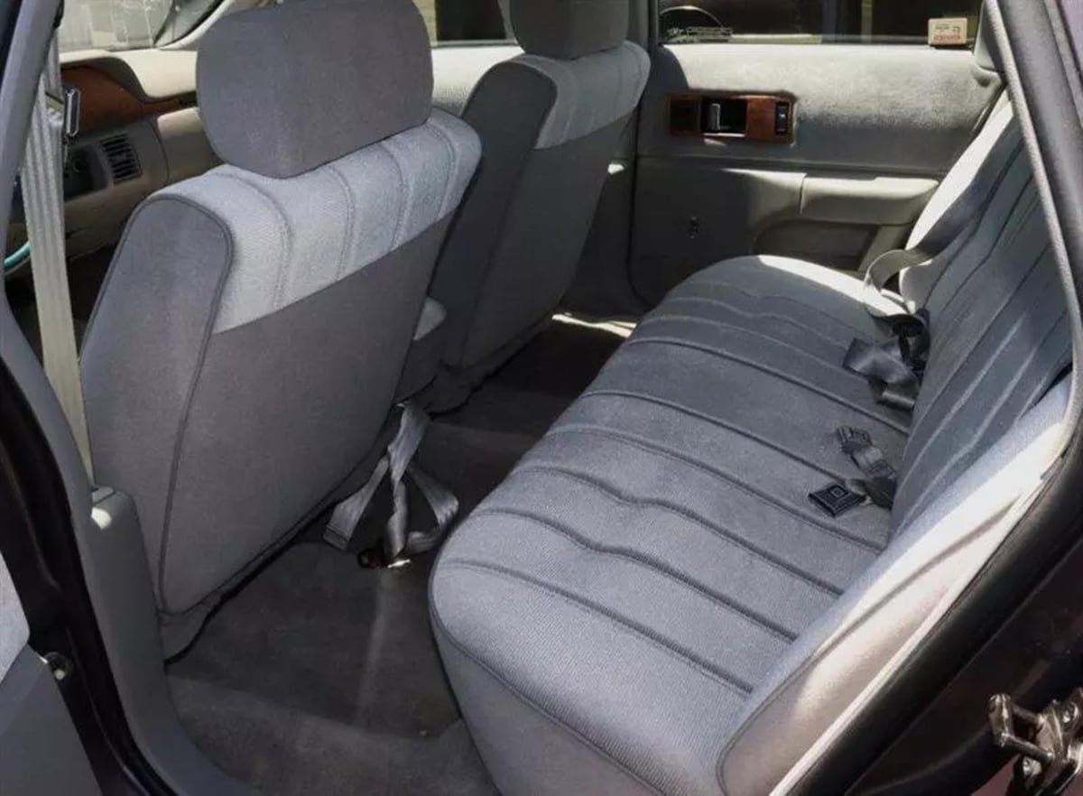 Used 1993 Chevrolet Caprice Classic RWD image 31