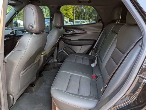 Used 2022 Chevrolet TrailBlazer RS FWD image 14
