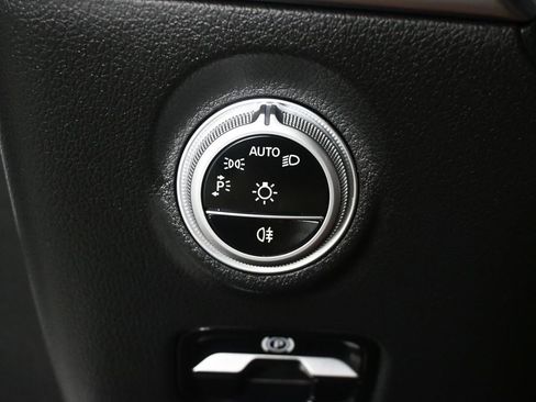 Certified 2025 Mercedes-Benz C 300 Sedan image 9