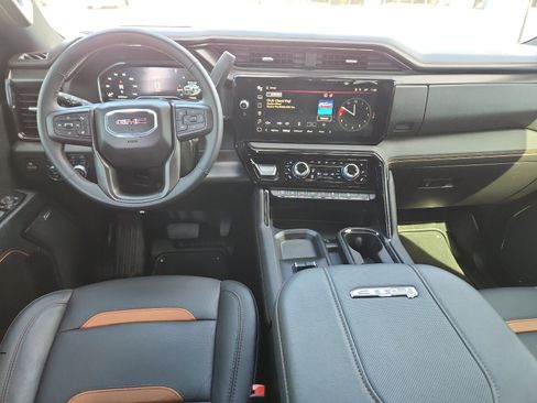 Used 2024 GMC Sierra 2500 AT4 w/ Technology Package image 11