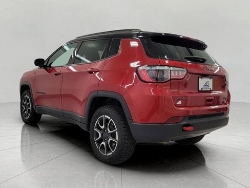 Used 2025 Jeep Compass Trailhawk AWD/4WD image 21