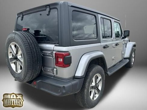 Used 2019 Jeep Wrangler Unlimited Sahara w/ Safety Group AWD/4WD image 9