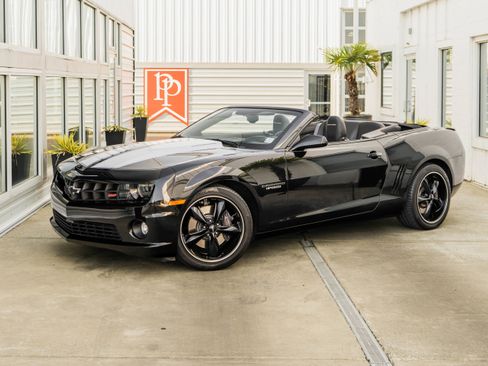 Used 2011 Chevrolet Camaro SS w/ RS Package RWD image 2