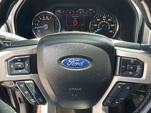 Used 2017 Ford F150 Platinum w/ Equipment Group 701A Luxury AWD/4WD image 19
