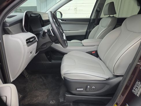 Used 2024 Hyundai Palisade SEL FWD image 9