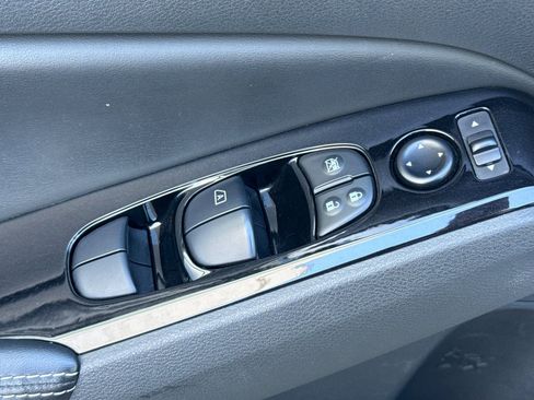 Certified 2023 Nissan Altima 2.5 SV FWD image 12