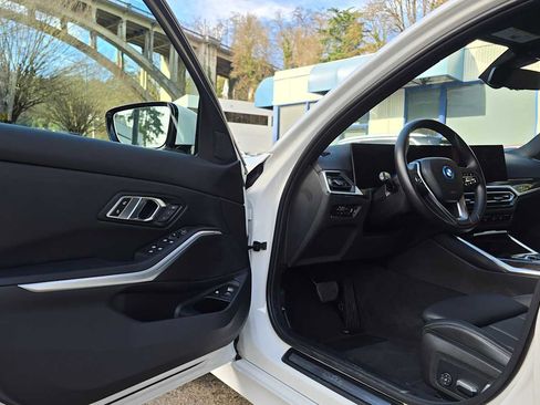 Used 2023 BMW 330e xDrive w/ Driving Assistance Package image 21