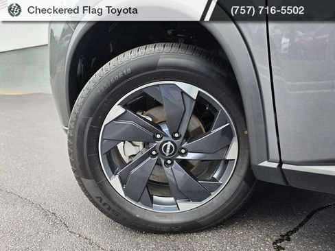Used 2026 Nissan Rogue SV AWD/4WD image 9
