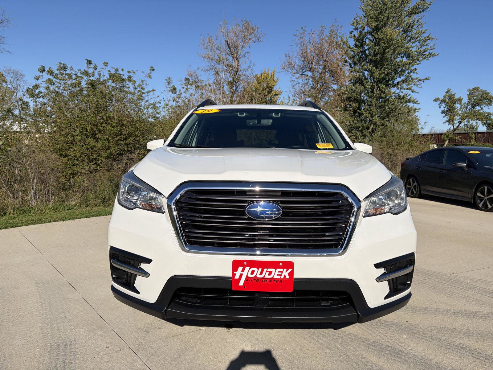 Used 2019 Subaru Ascent Premium AWD/4WD image 2