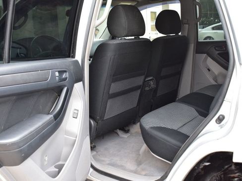 Used 2006 Toyota 4Runner SR5 RWD image 23