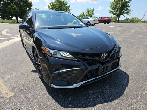 Used 2023 Toyota Camry XSE FWD image 8