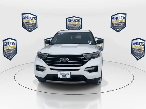Used 2022 Ford Explorer XLT w/ Equipment Group 202A image 3