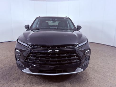 Used 2024 Chevrolet Blazer LT w/ Convenience Package AWD/4WD image 2