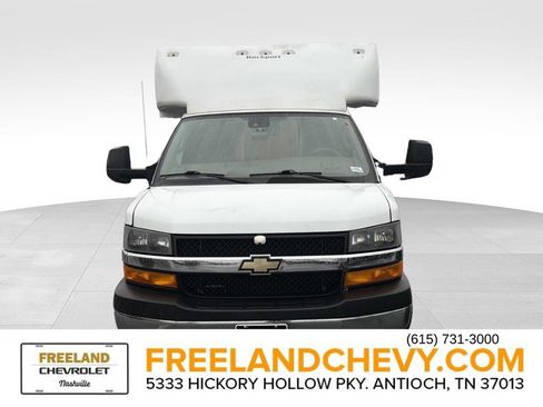 Used 2022 Chevrolet Express 3500 w/ Power Convenience Package image 9