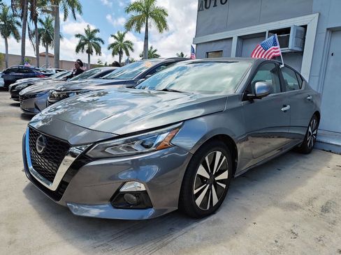 Used 2019 Nissan Altima 2.5 SL FWD image 1