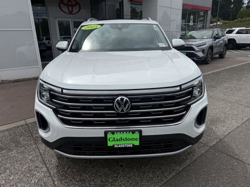 Used 2025 Volkswagen Atlas SEL AWD/4WD image 9