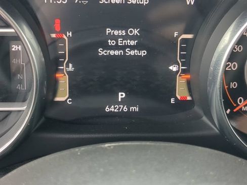 Used 2019 Jeep Wrangler Unlimited Sahara AWD/4WD image 36