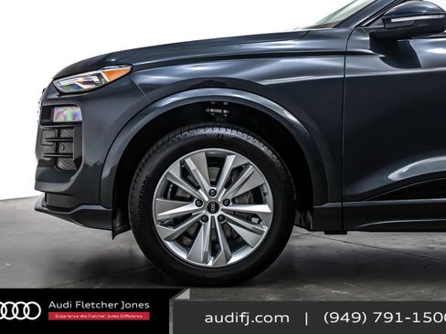 Used 2025 Audi Q6 e-tron Premium w/ Convenience Package image 10