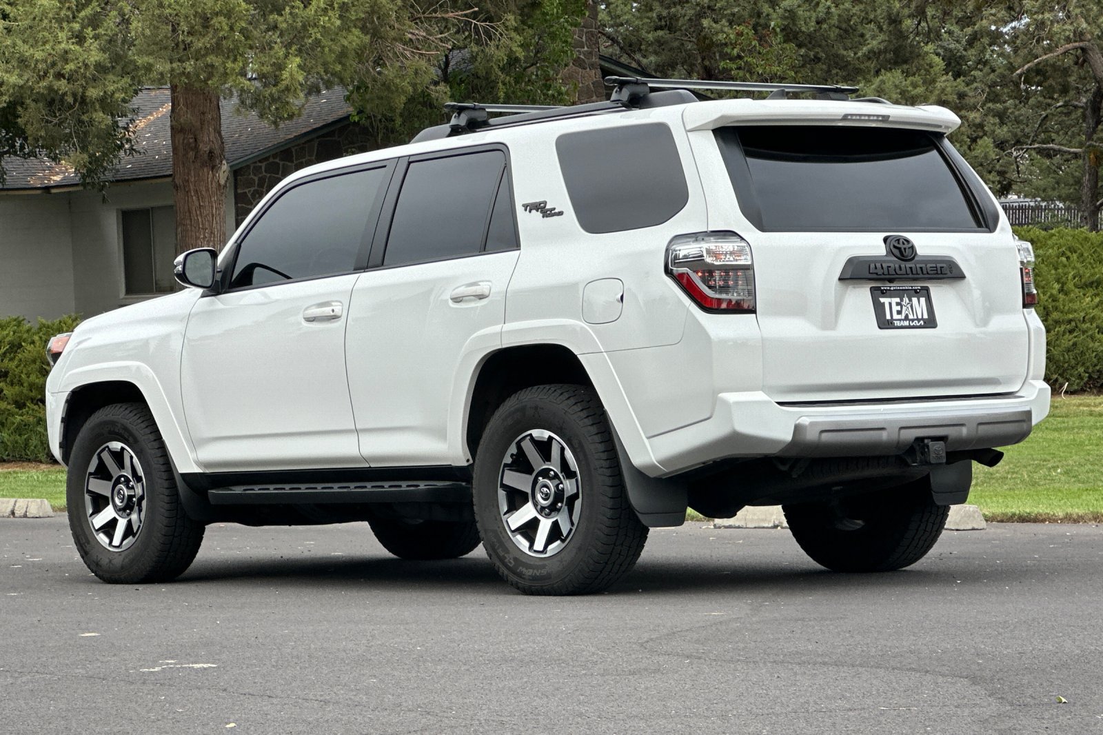 Used 2023 Toyota 4Runner TRD Off-Road Premium w/ Moonroof Package AWD/4WD image 6
