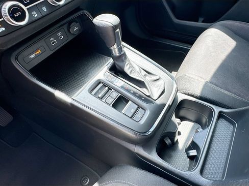 Used 2023 Honda CR-V EX image 11