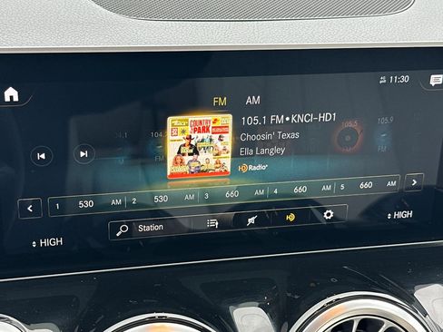 Certified 2021 Mercedes-Benz GLB 250 4MATIC image 18