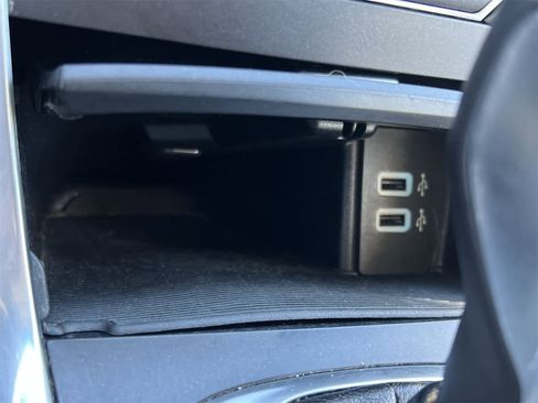 Used 2018 Ford Edge Titanium w/ Canadian Touring Package image 31