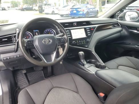 Used 2019 Toyota Camry LE image 12